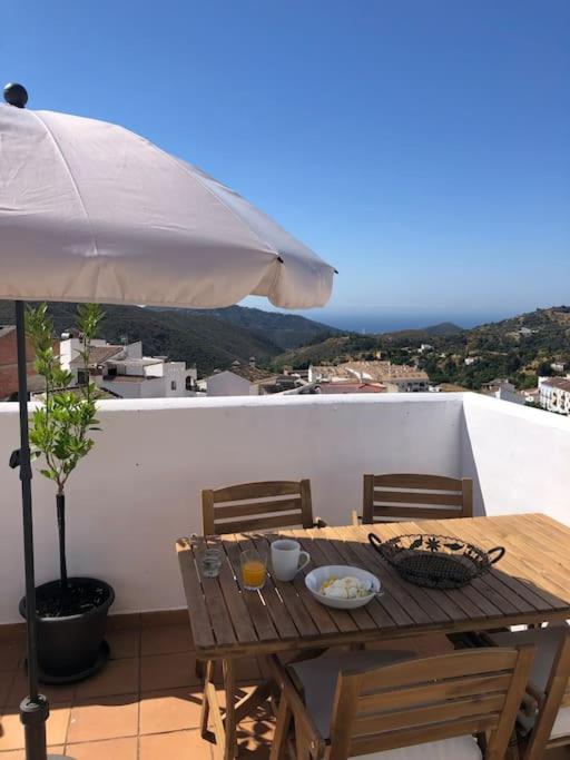 Appartement La Casa Alhambra, Zonnige Woning Met Uitzicht Op Bergen En Zee