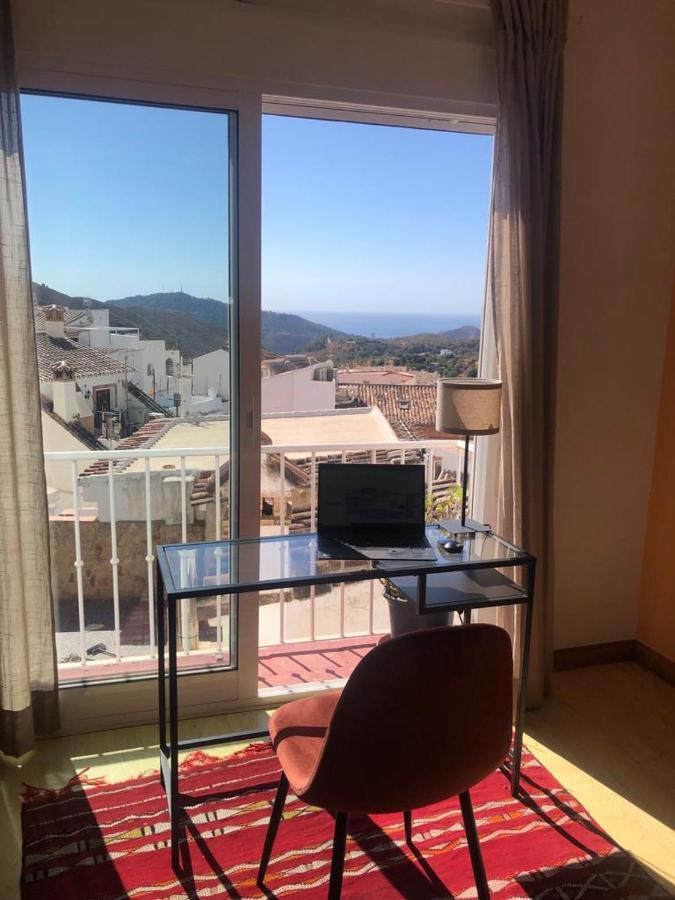 La Casa Alhambra, Zonnige Woning Met Uitzicht Op Bergen En Zee Appartement